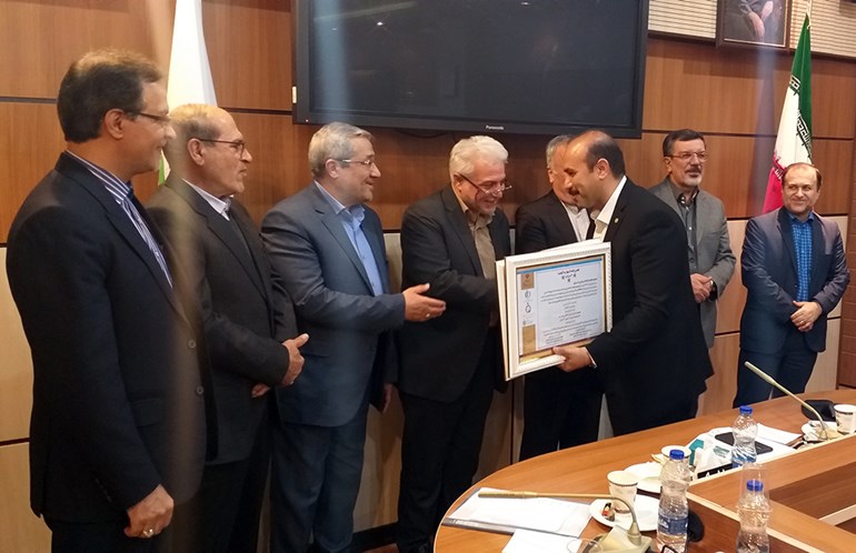 کسب افتخار ملی در هفتمین دوره جایزه ملی کیفیت غذا، دارو و بهداشت ایران
