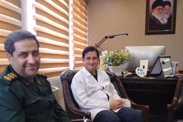 دیدار جناب سرهنگ دباغی  با جناب آقای دکتر کیافر مدیر عامل شرکت داروسازی زهراوی