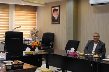 تبریک انتصاب دکتر کیافر به مدیر عاملی زهراوی توسط آقایان دکتر مجید باقرزاده و دکتر خلیل وطندوست